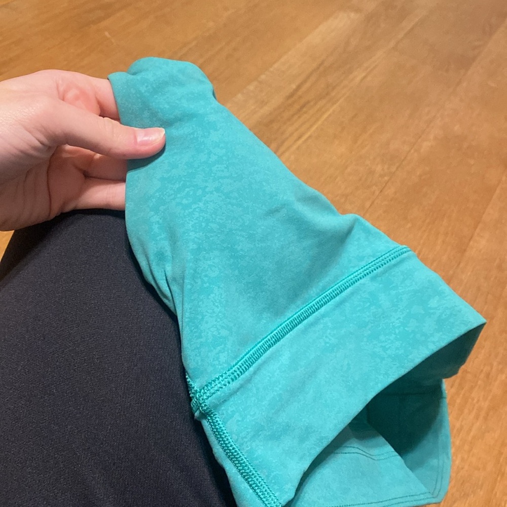 lululemon sports bra - Picture 3 of 4